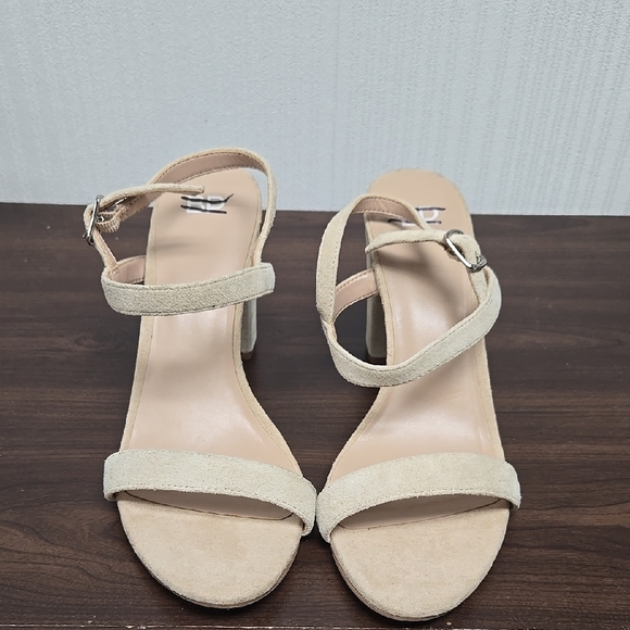 BP. Size 9 Beige Strappy Suede Heeled Sandals - Picture 1 of 9